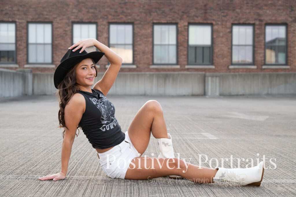 Akron Senior Photos, Akron Ohio Senior Pictures, Senior Photos Northeast Ohio, Akron Art Museum Senior Photos