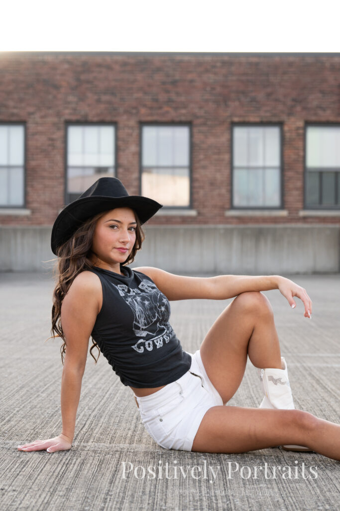 Akron Senior Photos, Akron Ohio Senior Pictures, Senior Photos Northeast Ohio, Akron Art Museum Senior Photos