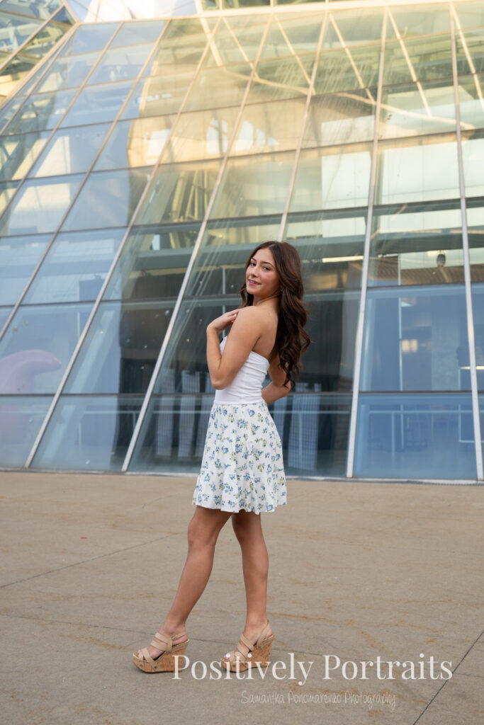 Akron Senior Photos, Akron Ohio Senior Pictures, Senior Photos Northeast Ohio, Akron Art Museum Senior Photos