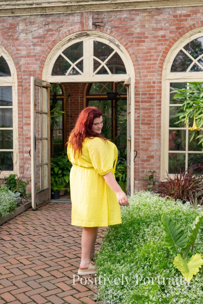 Senior photos at the Kingwood Center Gardens in Mansfield, one of the most beautiful gardens in Northeast Ohio for senior photos. 